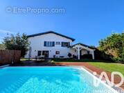 Photo 1 - Maison à TARNOS