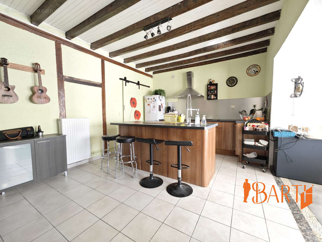 Maison à AZY