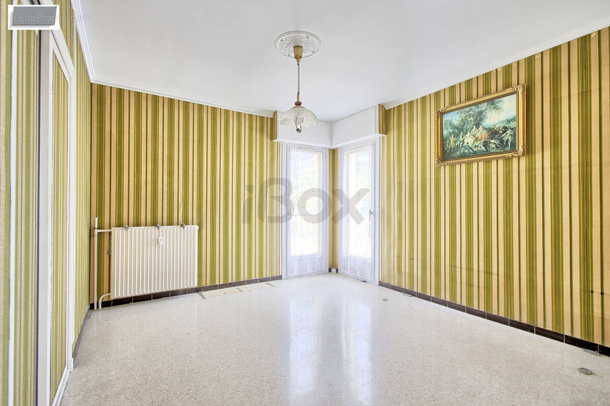 Appartement à LA VALETTE-DU-VAR