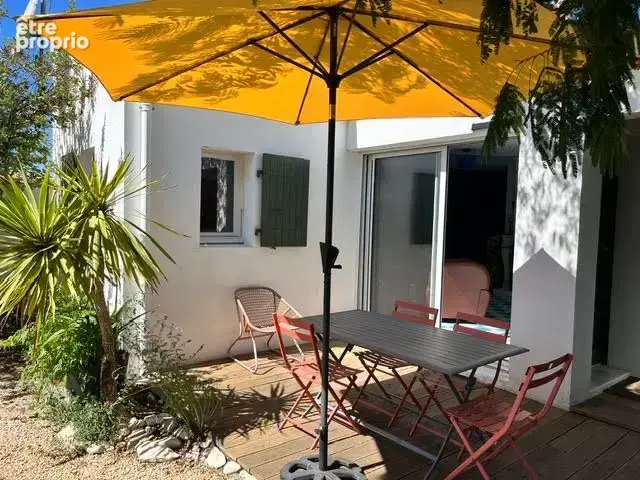Maison à Sainte Marie De Ré d'environ 120 m² - photo 1