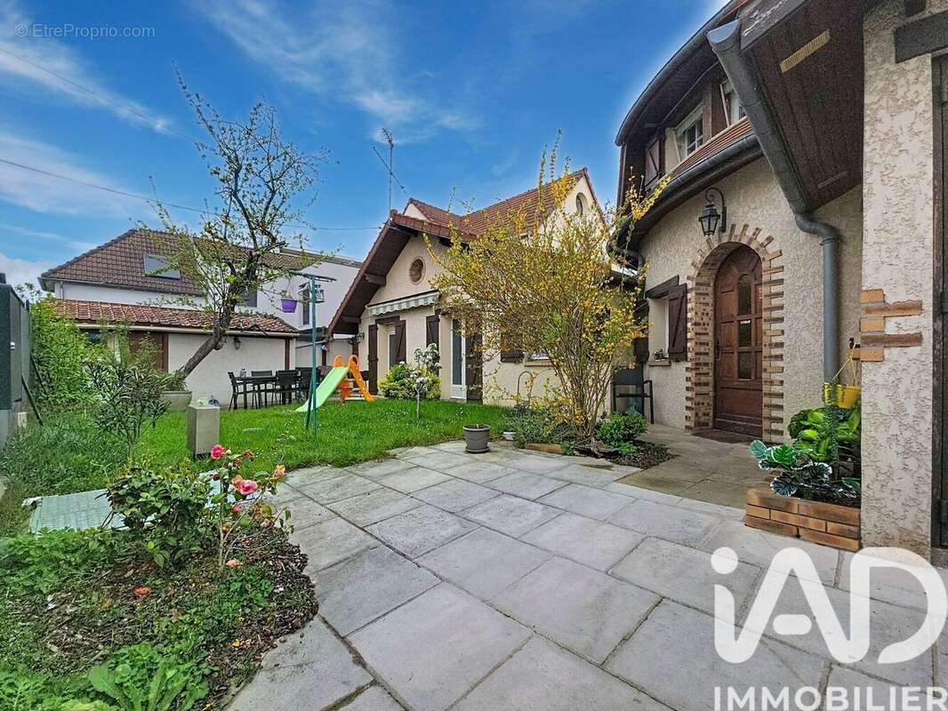 Photo 3 - Maison à LES PAVILLONS-SOUS-BOIS