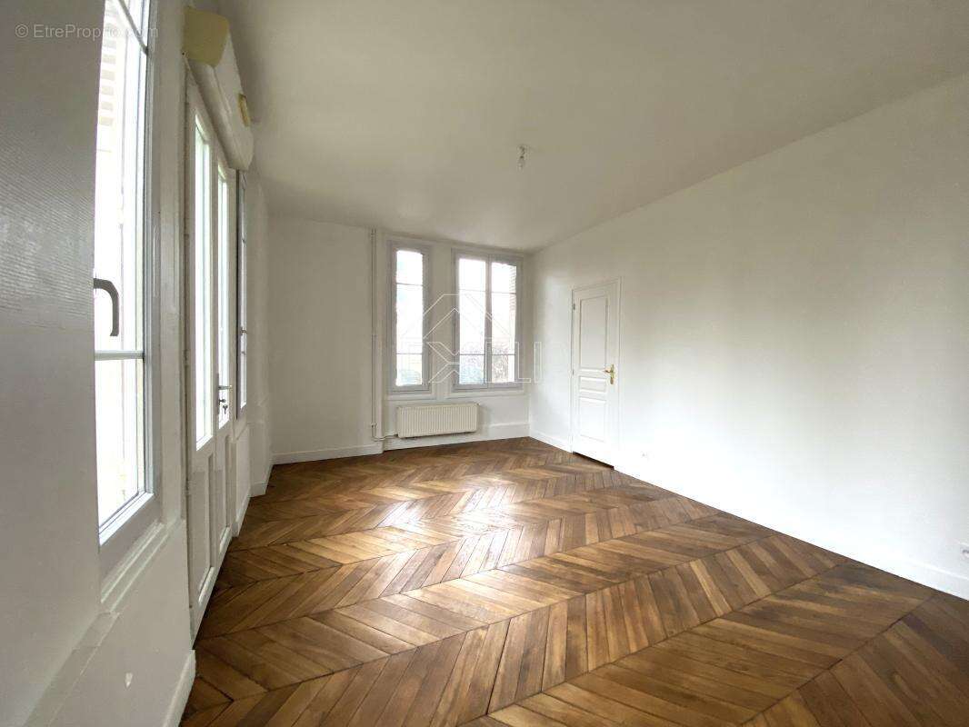 Appartement à ROSNY-SUR-SEINE