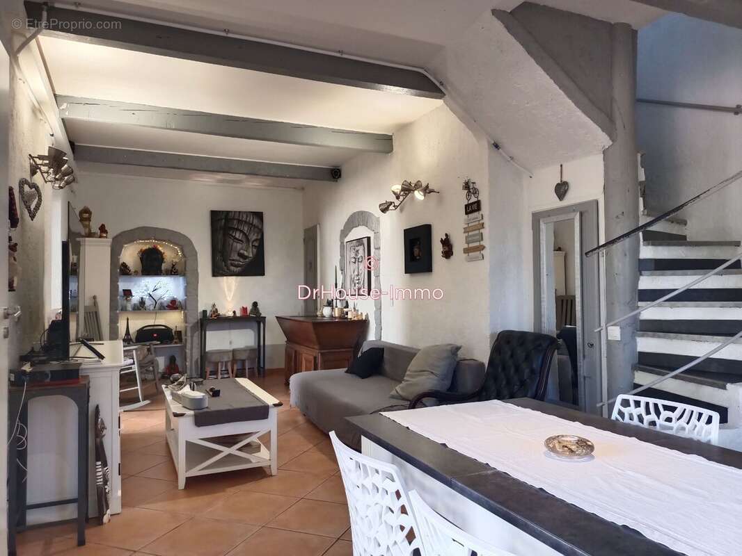 Appartement à LA CRAU