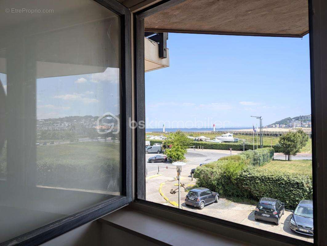 Commerce à DEAUVILLE