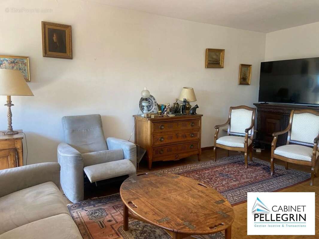 Appartement à MARSEILLE-6E