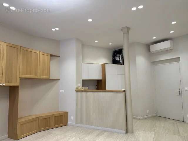 Commerce à PARIS-16E