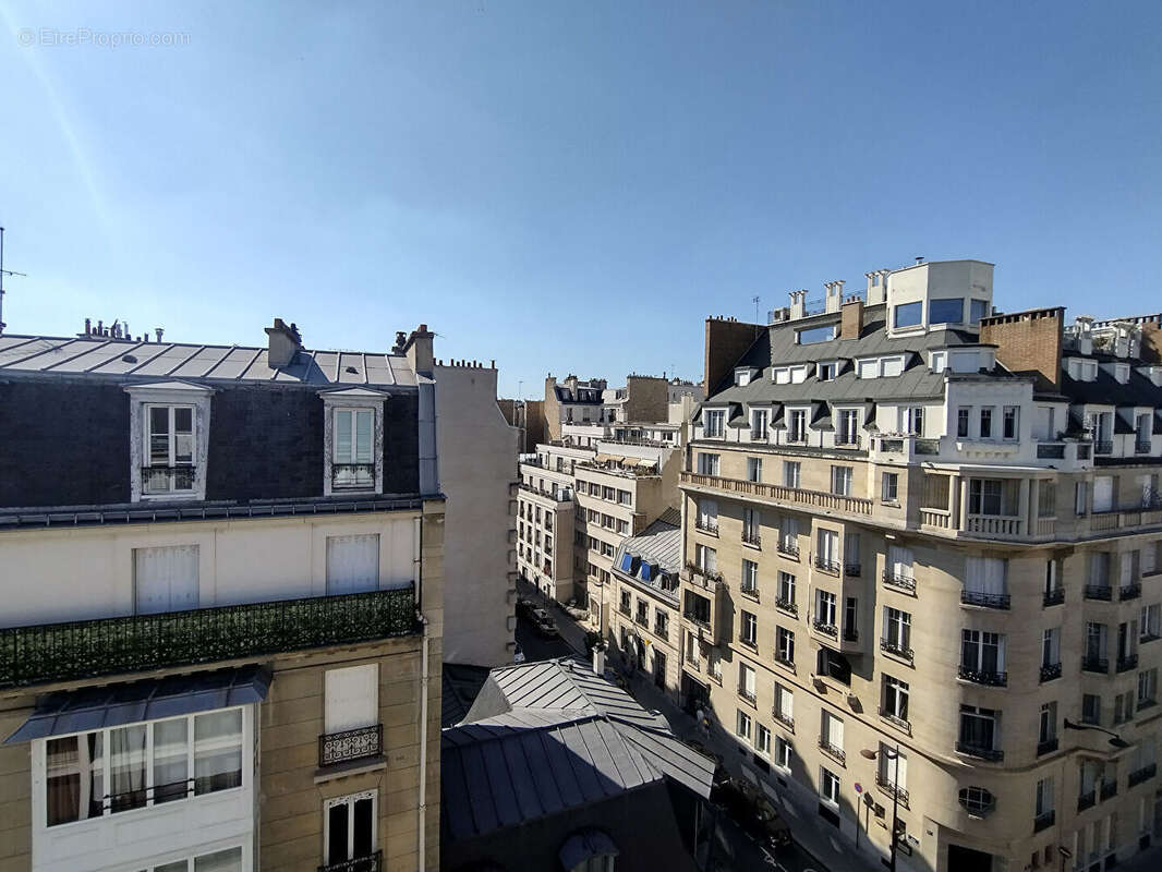 Appartement à NEUILLY-SUR-SEINE