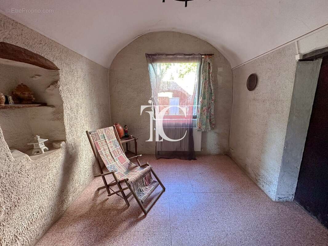 Maison à MOLIERES-SUR-CEZE