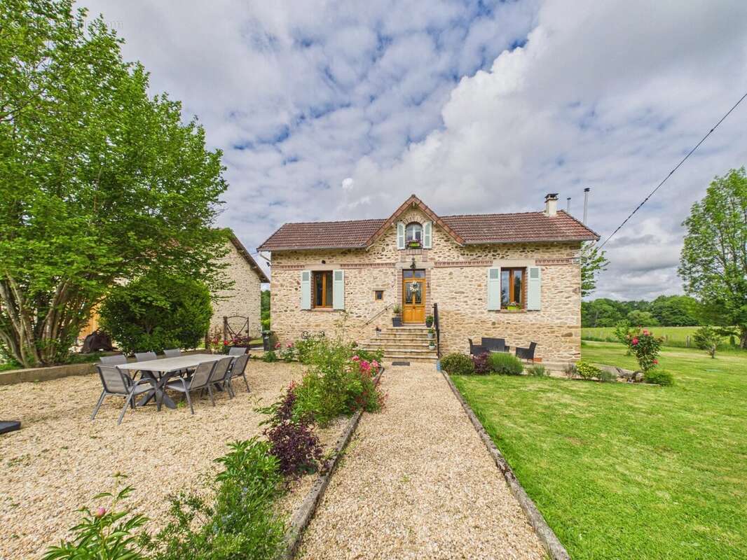 Maison à CHAMPSAC