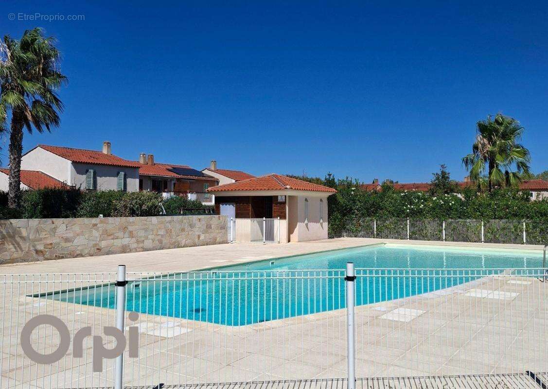 Maison à ROQUEBRUNE-SUR-ARGENS