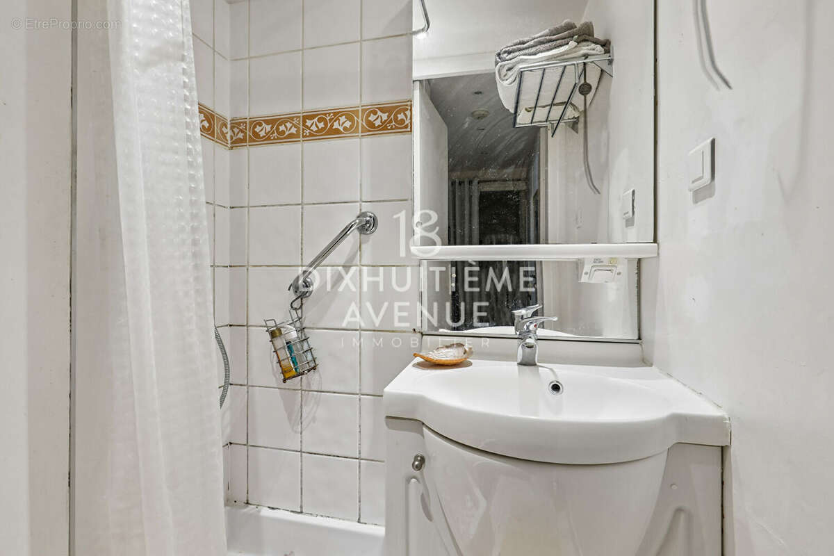 Appartement à PARIS-18E