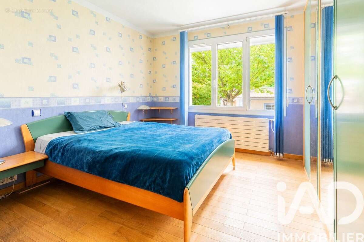 Maison 88 m² à Igny  - photo 9
