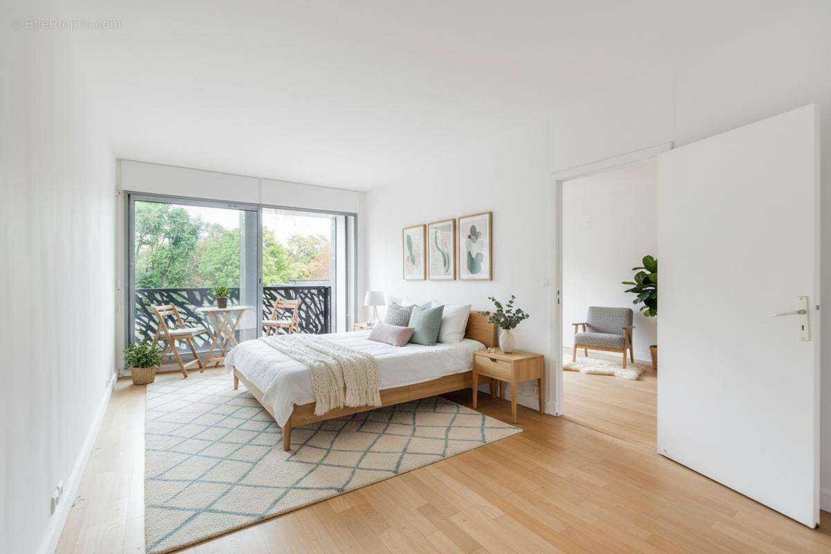 Appartement à PARIS-8E