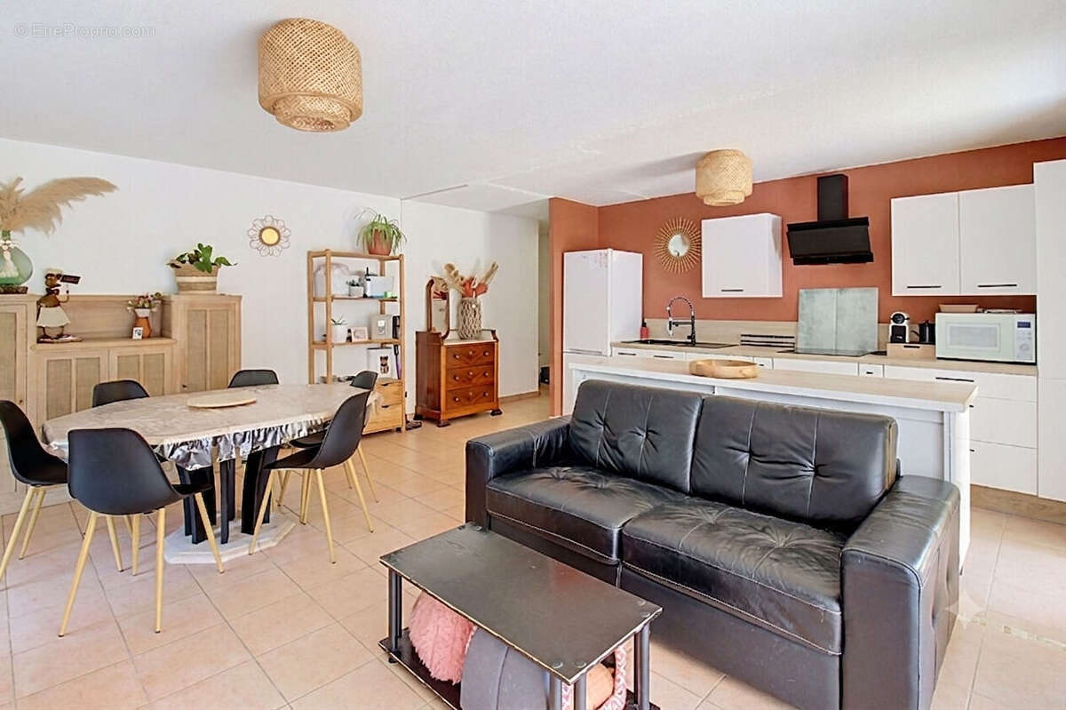 A VENDRE EN EXCLUSIVITE ! Appartement 4 pièces de 84 m² à Draguignan avec JARDIN - photo 2