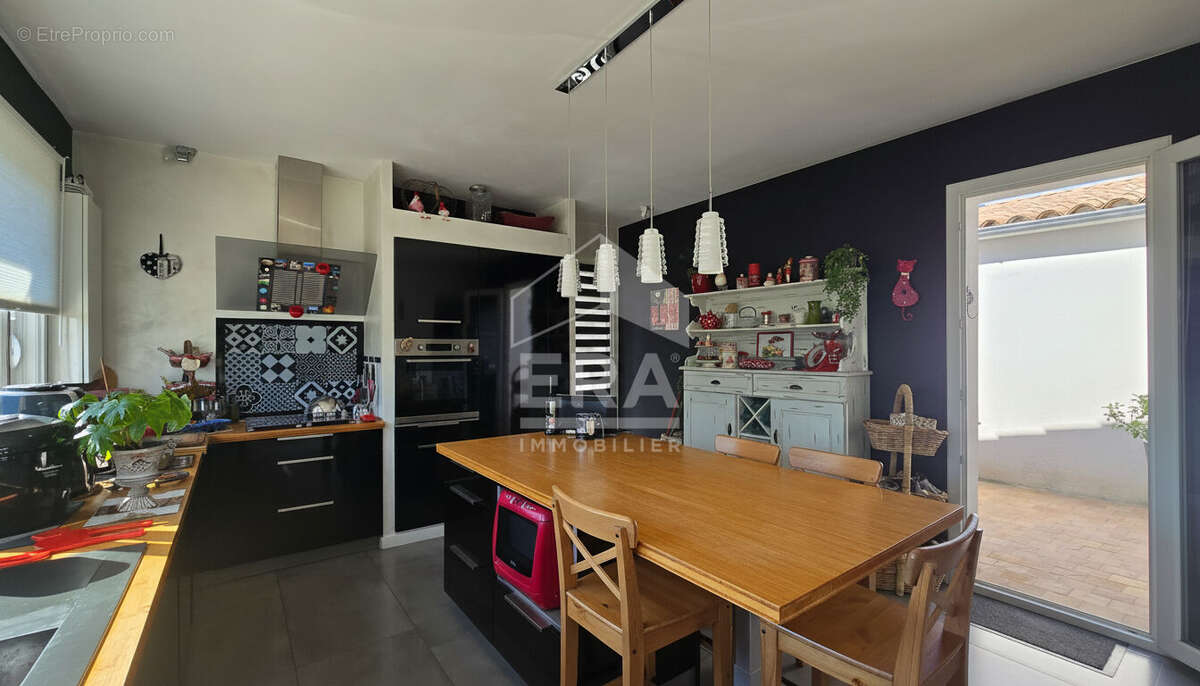 Maison à VERNEGUES
