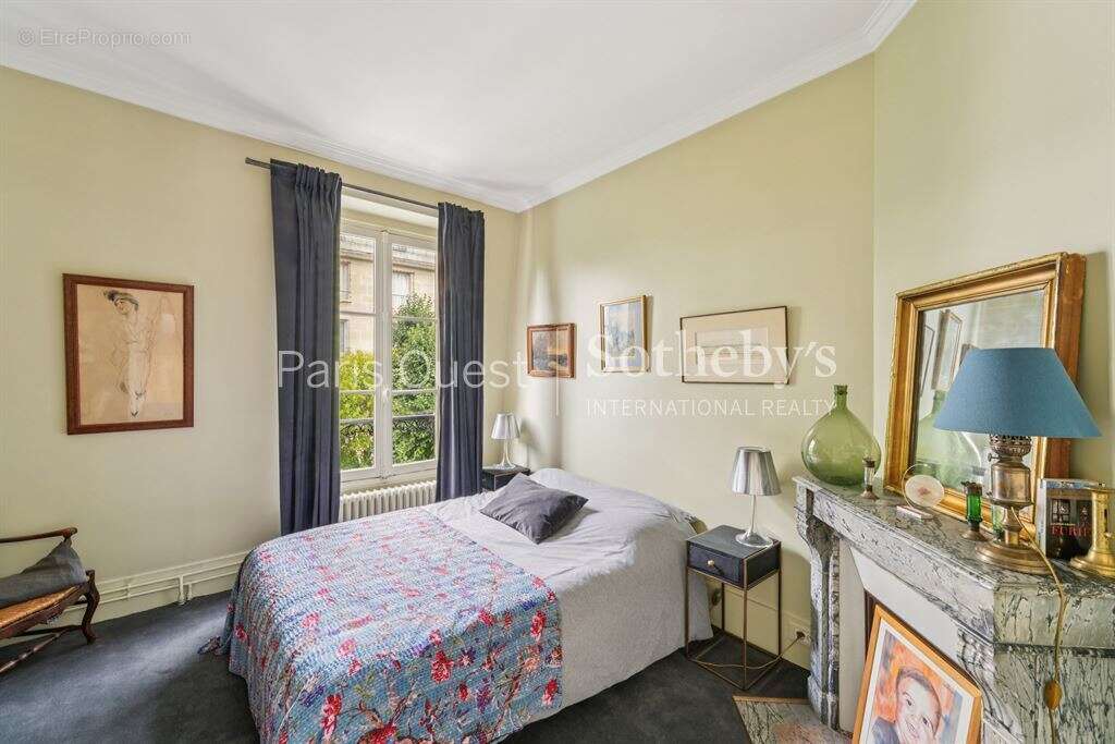 Maison à NEUILLY-SUR-SEINE