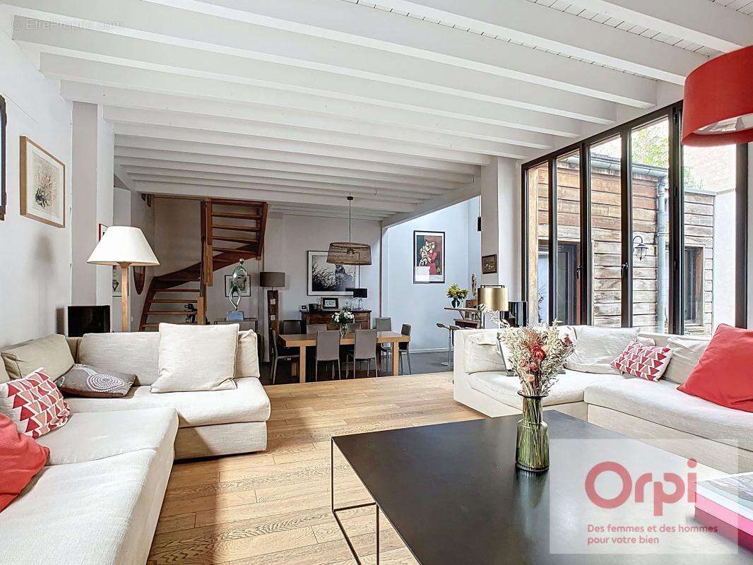 Maison à ISSY-LES-MOULINEAUX