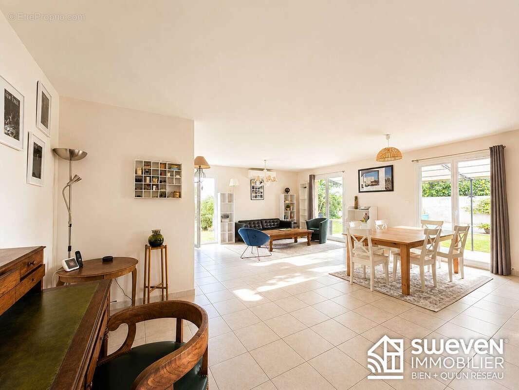 Maison 178 m² à Frouzins  - photo 3