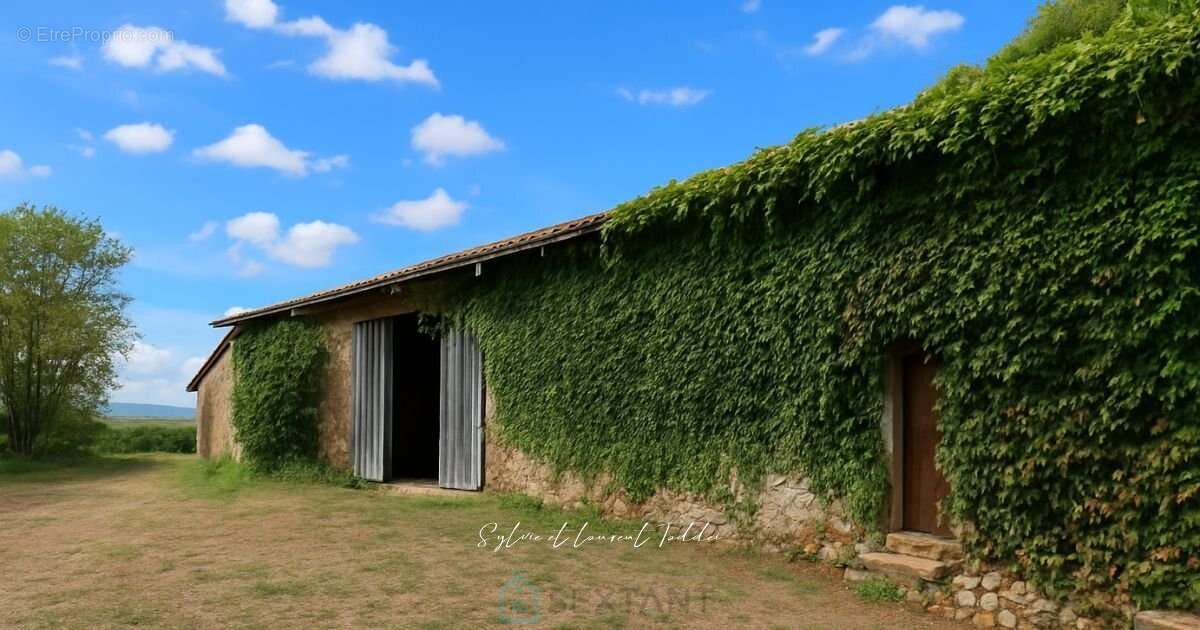 Maison bourgeoise en pierre renovee avec piscine, dependances et plus de 3,6 hectares de terrain - photo 16