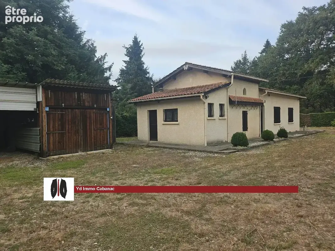 Belle propriété de plain-pied avec dependancessur près de 8 000 m² de terrain - photo 2