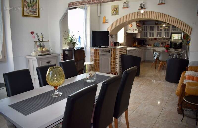 Maison à LOUGRATTE