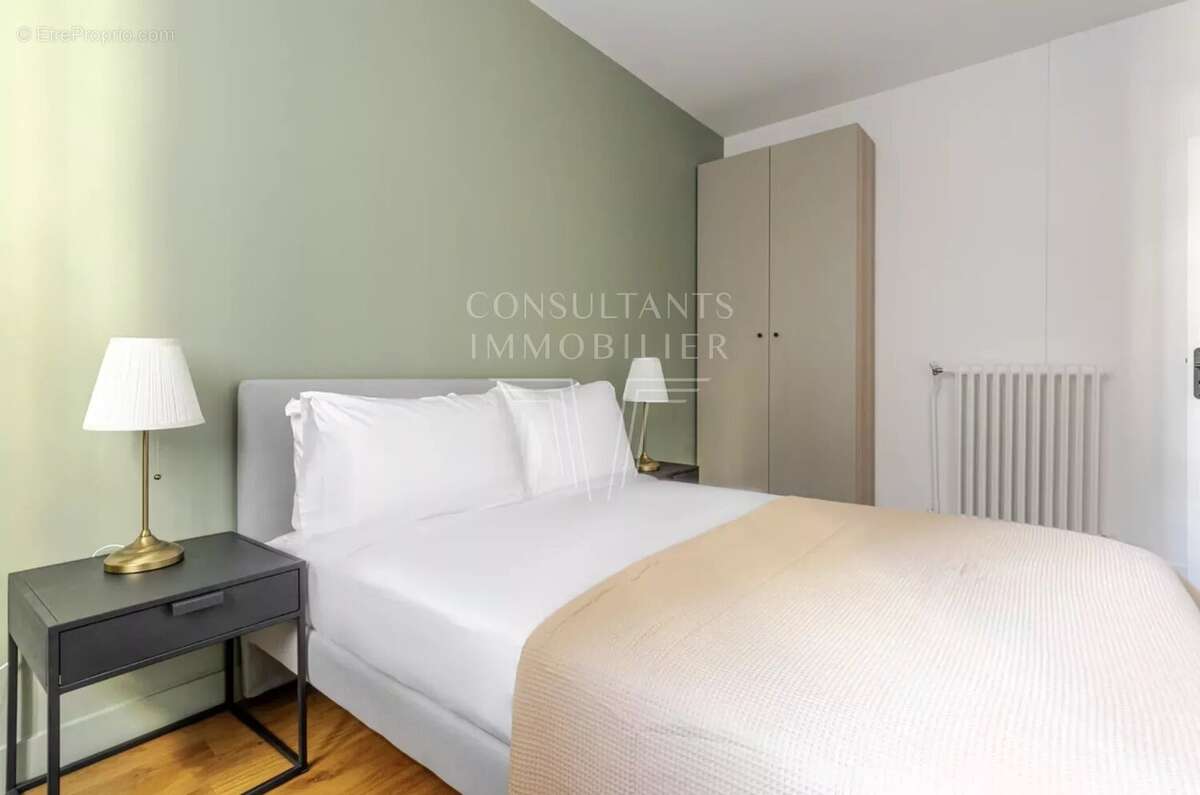 Appartement à PARIS-15E