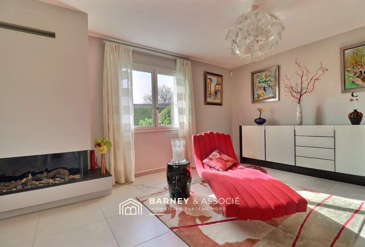 Maison à MONT-SAINT-AIGNAN