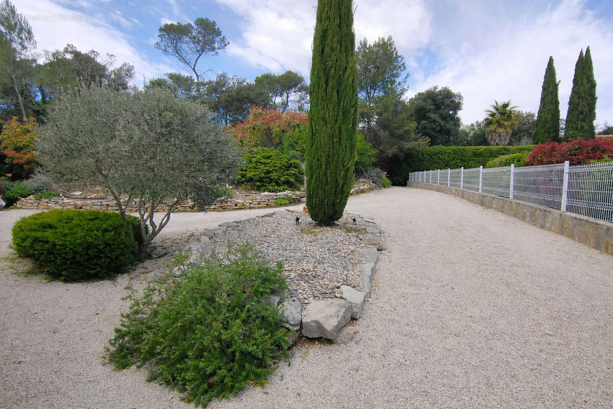 Maison à FLASSANS-SUR-ISSOLE
