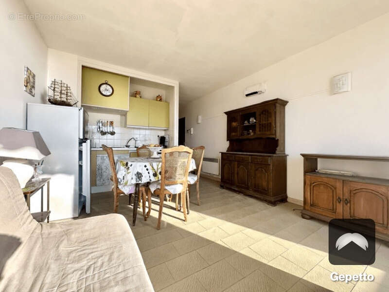 Appartement à SIX-FOURS-LES-PLAGES