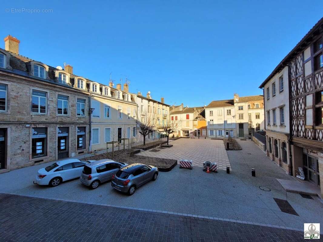 Commerce à TOURNUS