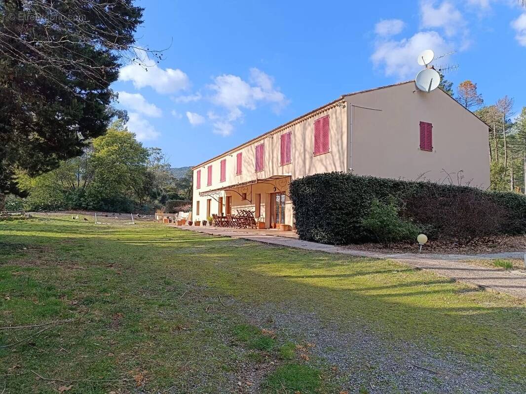 Maison à BORMES-LES-MIMOSAS