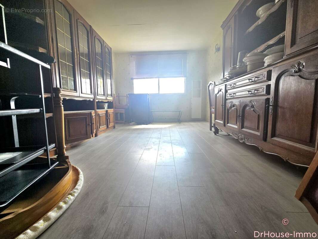 Appartement 79 m² à Aubervilliers  - photo 2