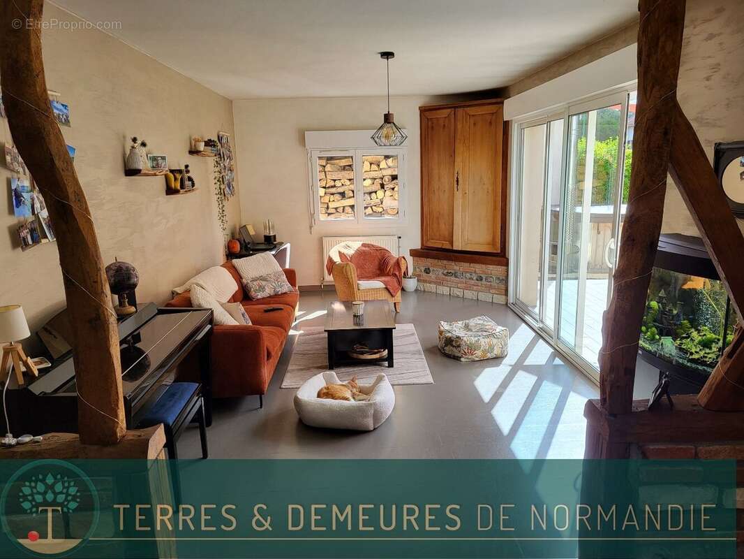 Maison à SAINT-MARTIN-EN-CAMPAGNE