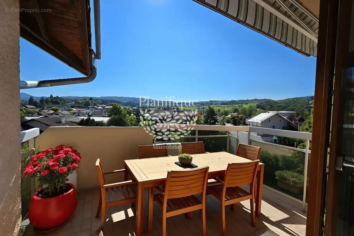 Appartement à REIGNIER