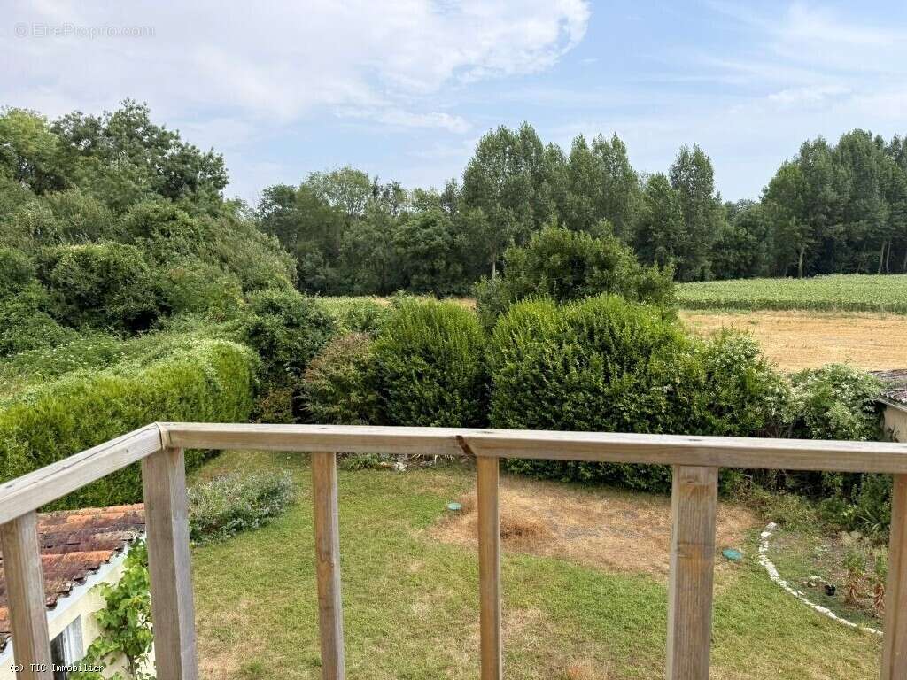Charmante Maison En Pierre Du XIXe Siècle Avec Vue Sur La Campagne - photo 11