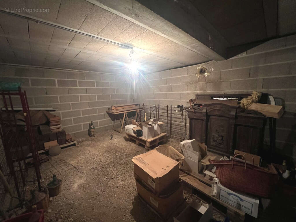 Maison à PONT-SUR-YONNE