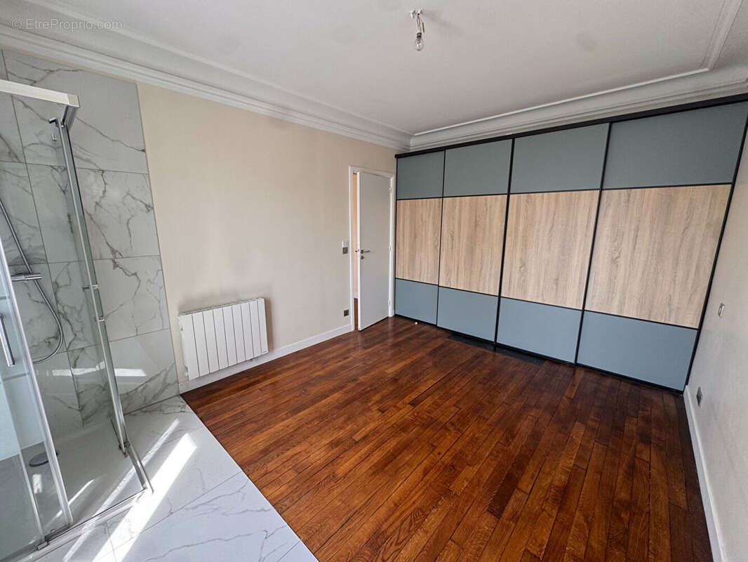 Appartement à PARIS-19E
