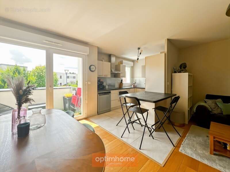 Appartement à VEZIN-LE-COQUET