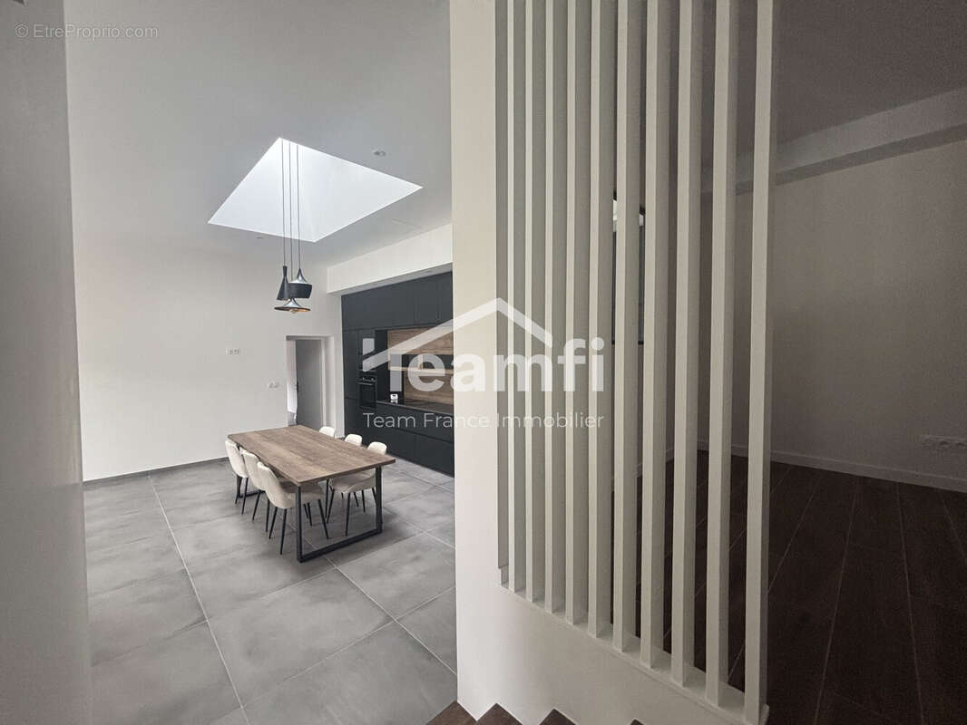 Maison à SAINT-JEAN-DE-BRAYE