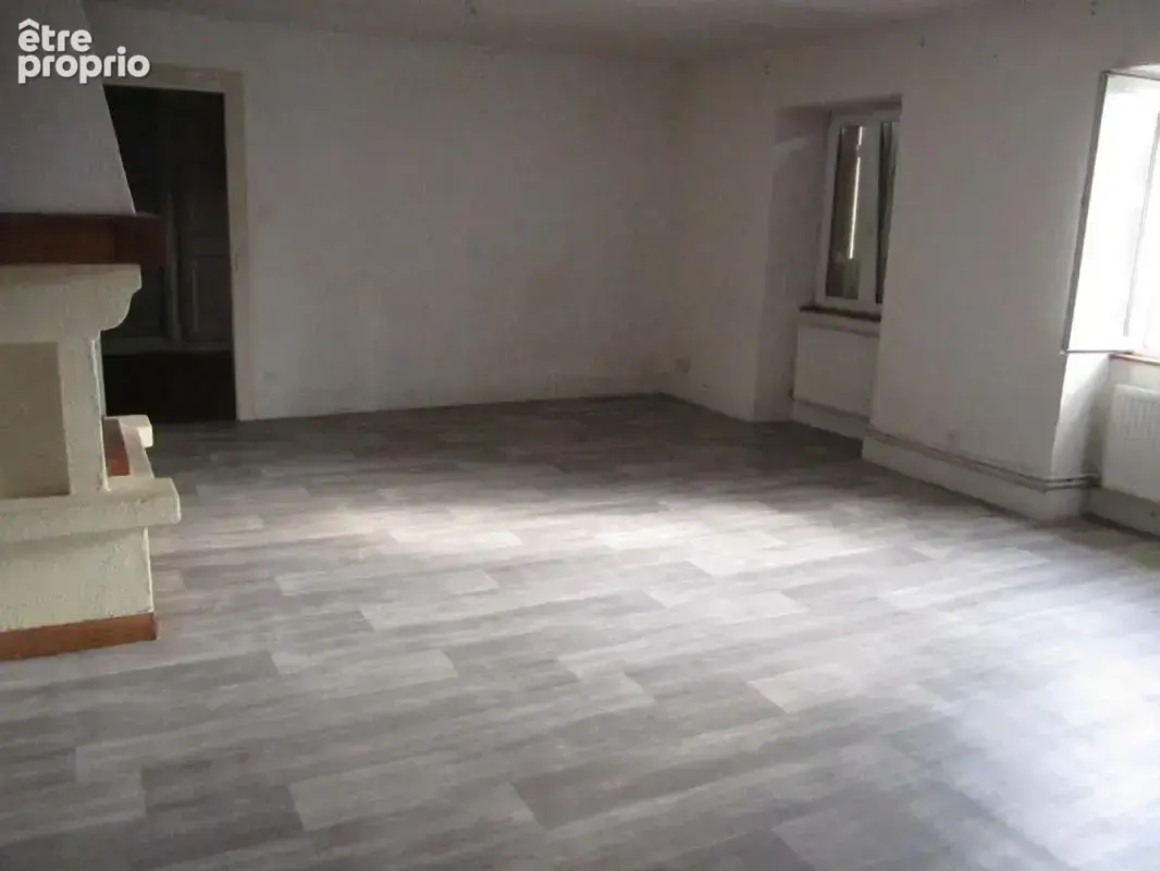 Immeuble de 430 m2 habitables composé de 4 appartements à Vesoul 70000  au prix de 197 900 Euros - photo 14