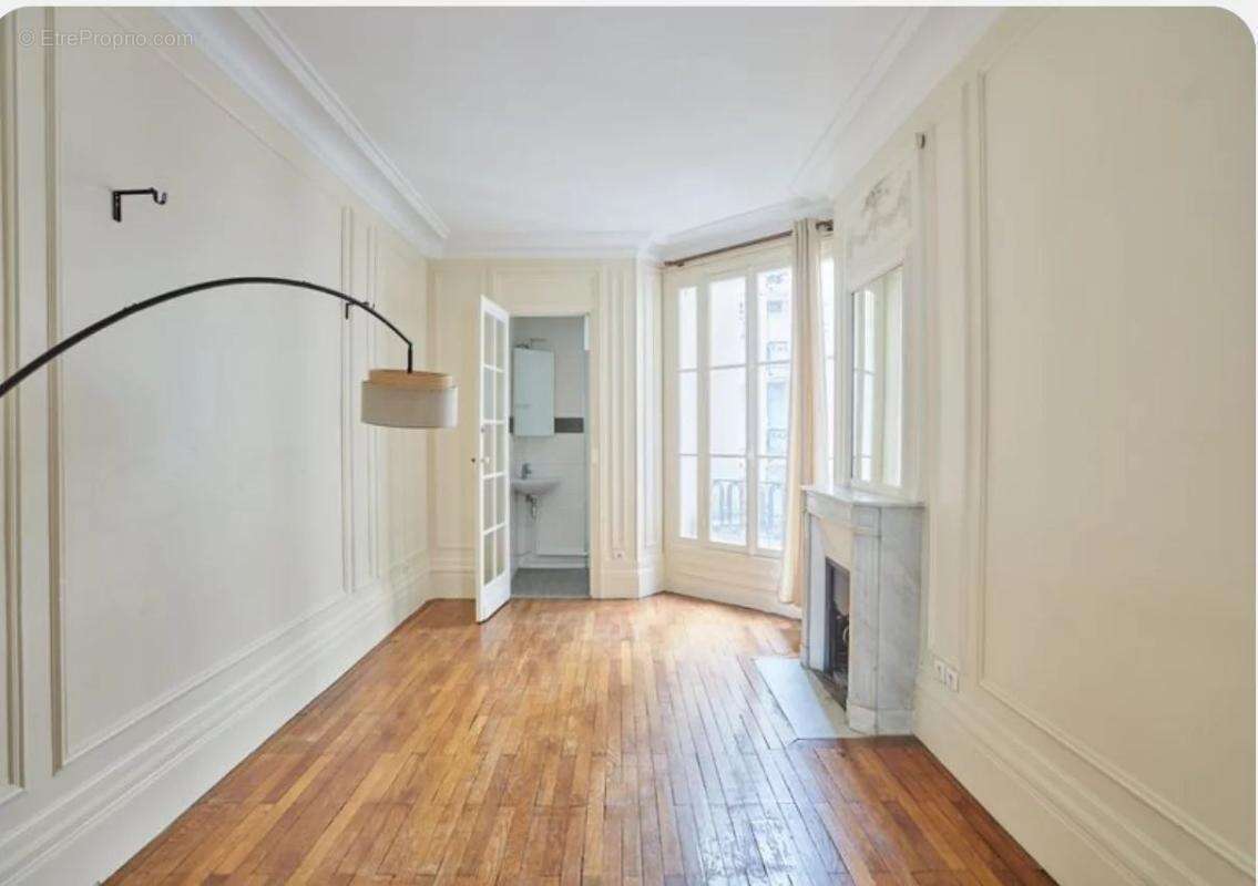 Appartement à PARIS-15E