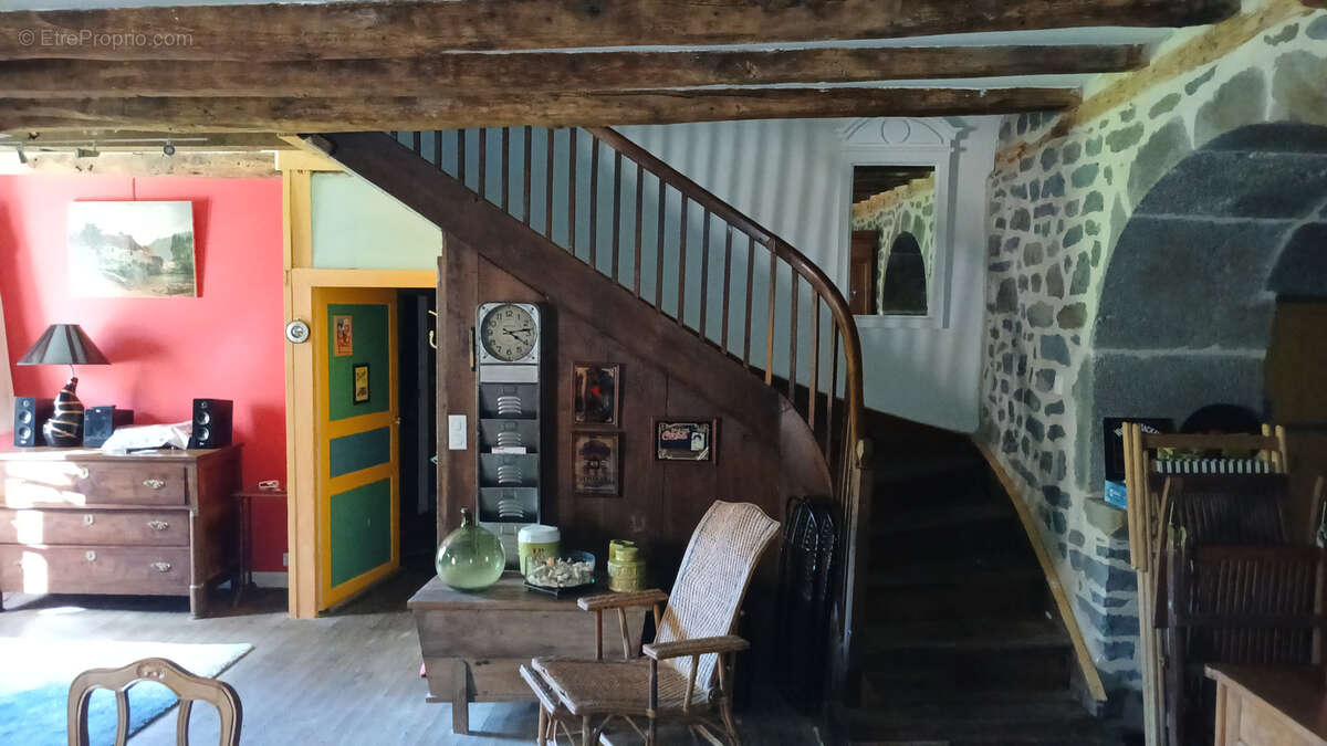 Maison à ALLY