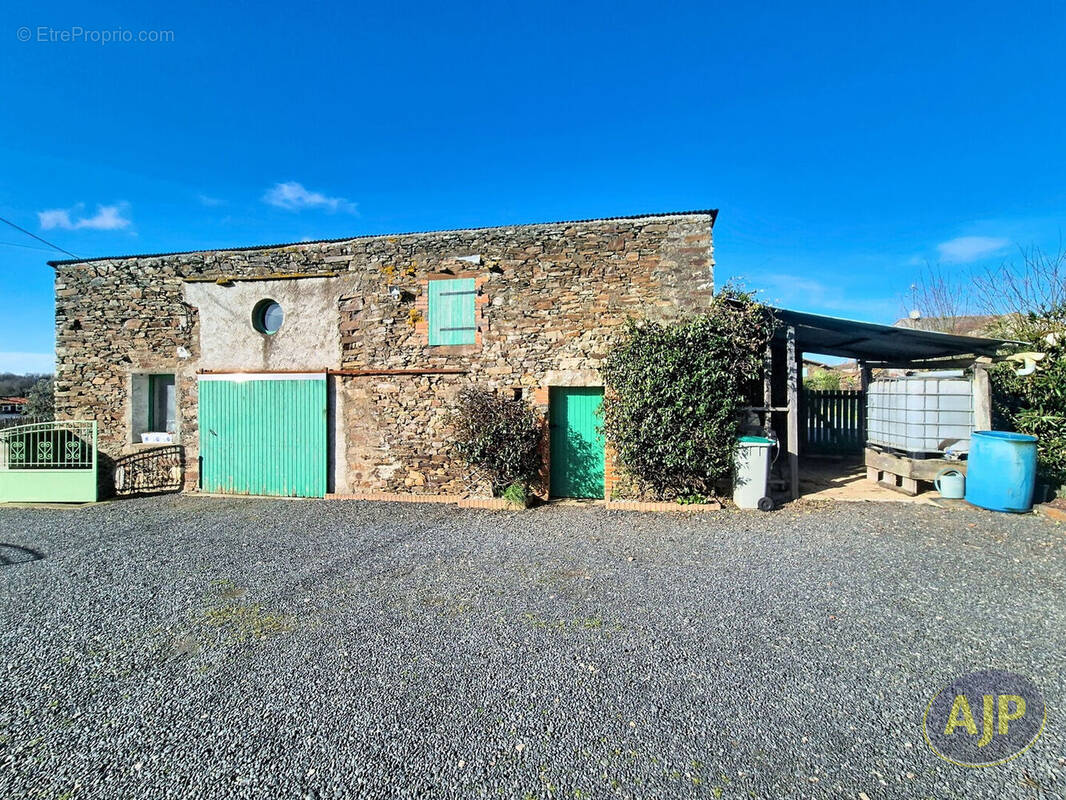 Maison à MONTAIGU