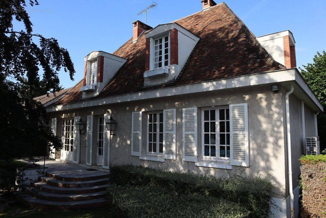 Maison à AMILLY