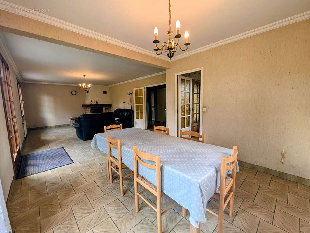 Maison à MILLY-LA-FORET