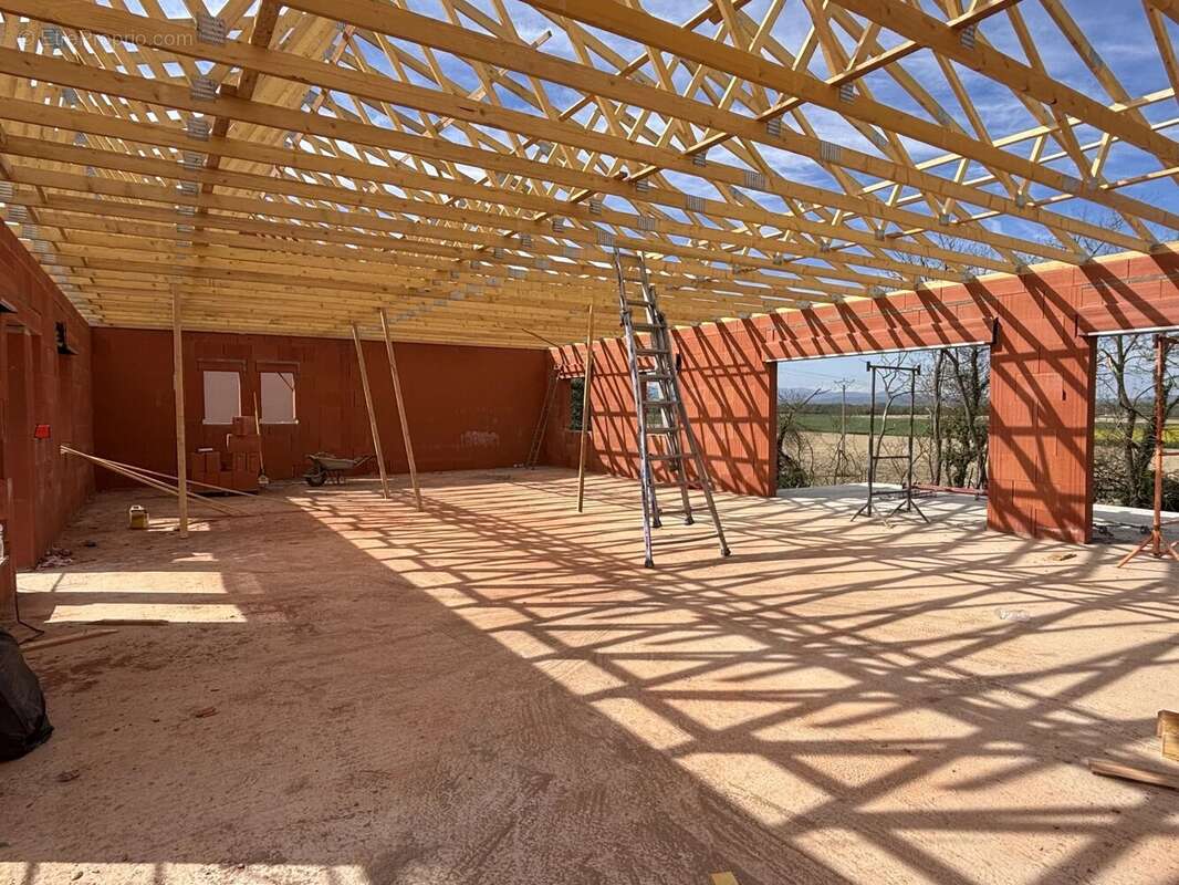 Maison à LA BASTIDE-DE-LORDAT