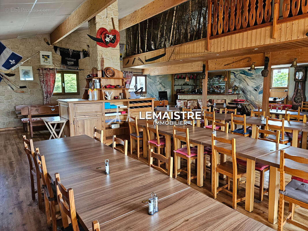 Commerce à SAINT-ETIENNE-DU-ROUVRAY