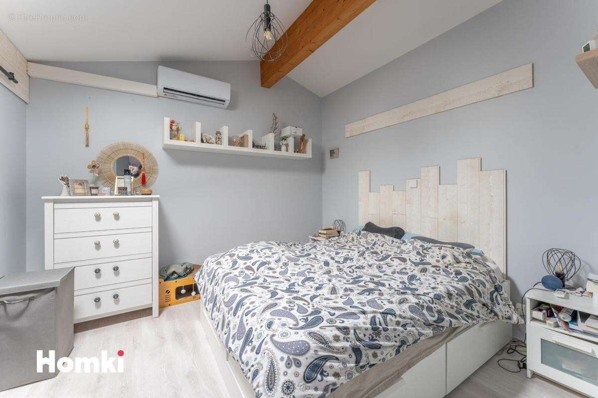 Appartement à VILLENAVE-D'ORNON