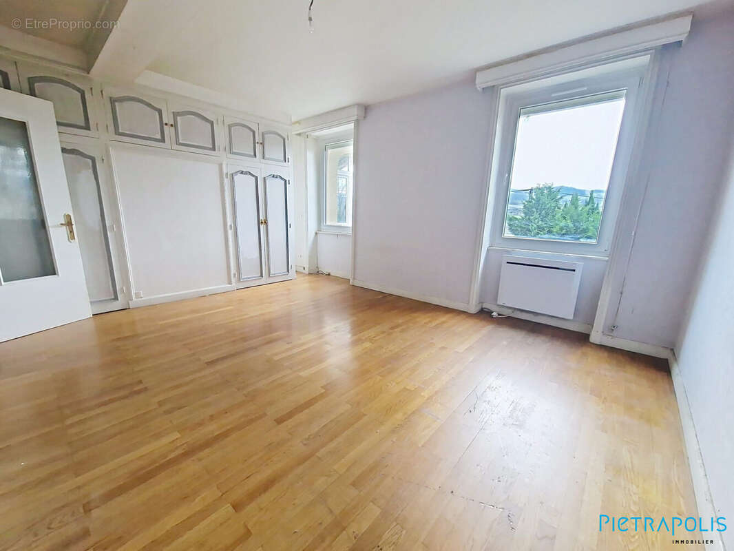 Maison à PONTCHARRA-SUR-TURDINE