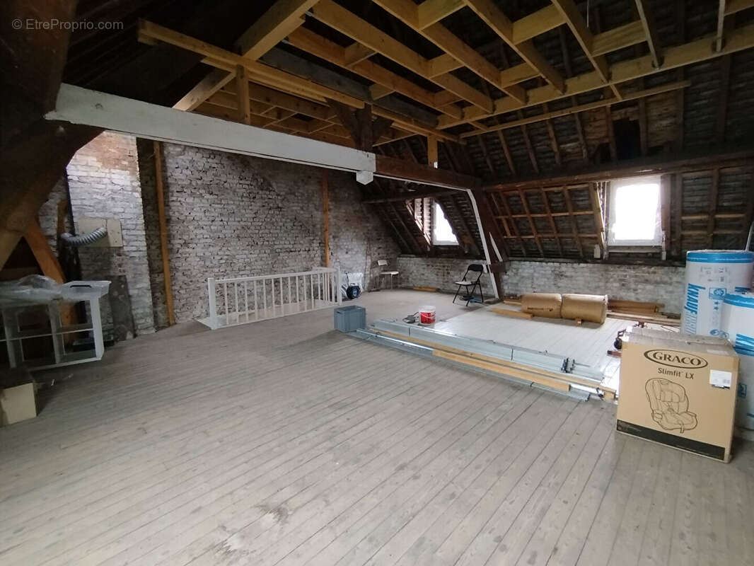 Maison à ORIGNY-SAINTE-BENOITE